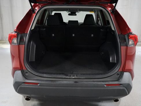 Certified 2020 Toyota RAV4 LE FWD image 31