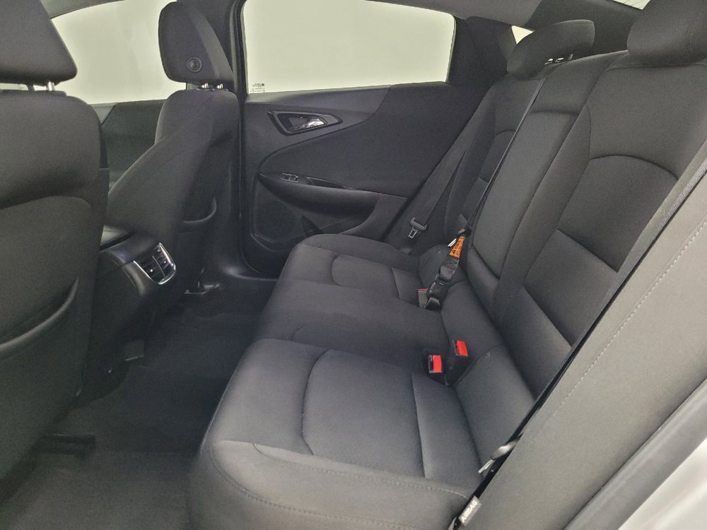 Used 2018 Chevrolet Malibu LT w/ Driver Confidence Package FWD image 18