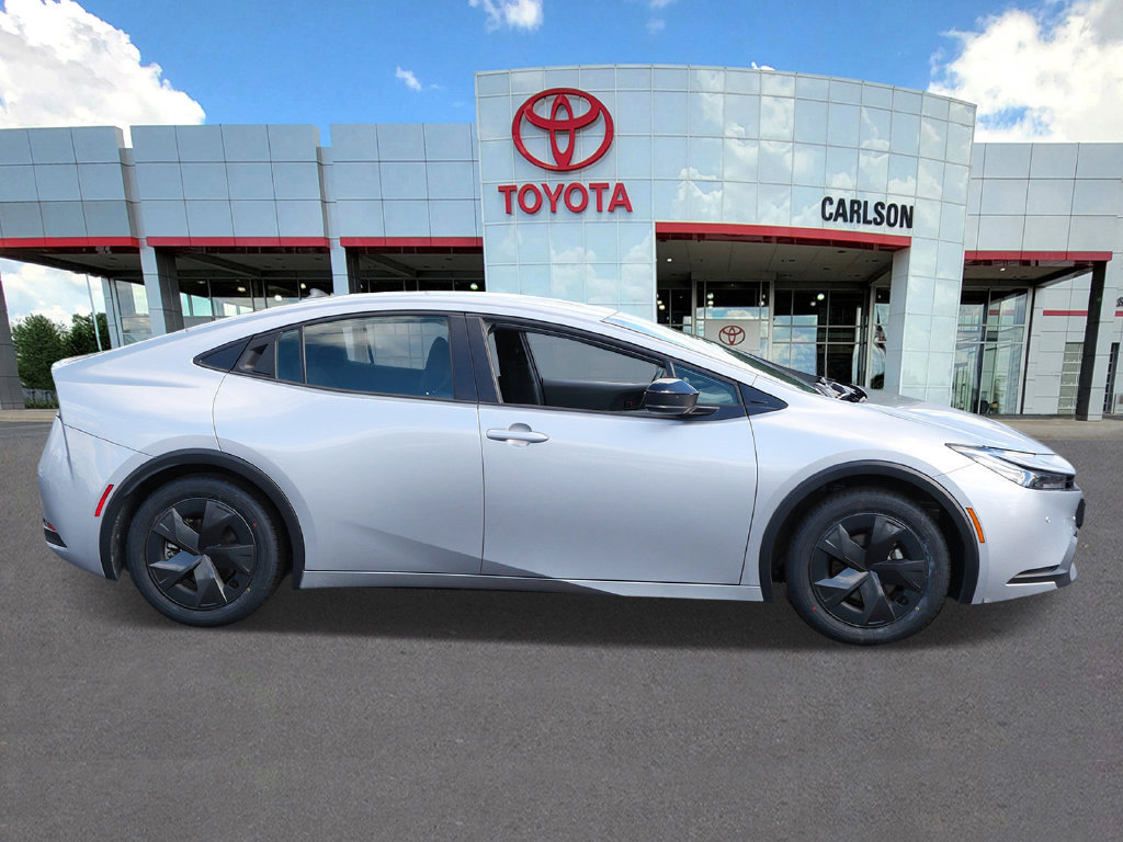 Certified 2025 Toyota Prius LE FWD image 4