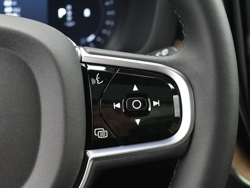 New 2026 Volvo XC60 B5 Plus w/ Climate Package image 10