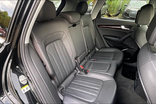 Used 2019 Audi Q5 2.0T Premium w/ Convenience Package AWD/4WD image 27