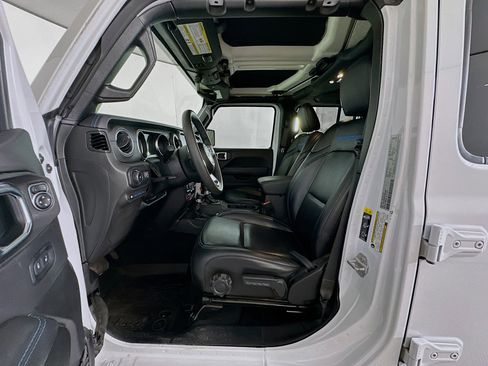 Used 2023 Jeep Wrangler Unlimited Rubicon 4xe AWD/4WD image 13