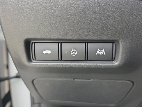 New 2026 Nissan Sentra SR w/ SR Premium Package FWD image 32