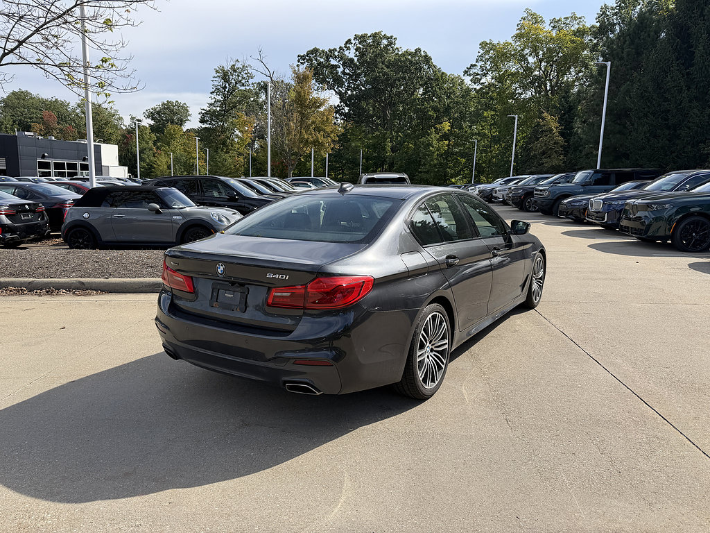 Used 2018 BMW 540i xDrive AWD/4WD image 3