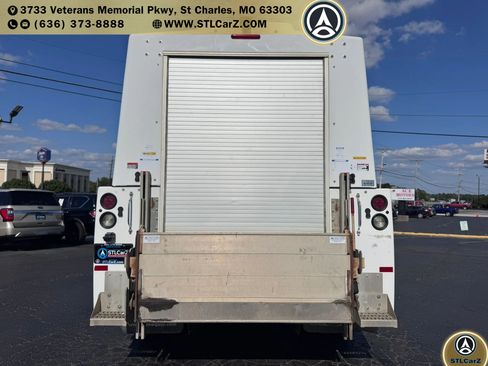 Used 2017 Ford F350 XL RWD image 4