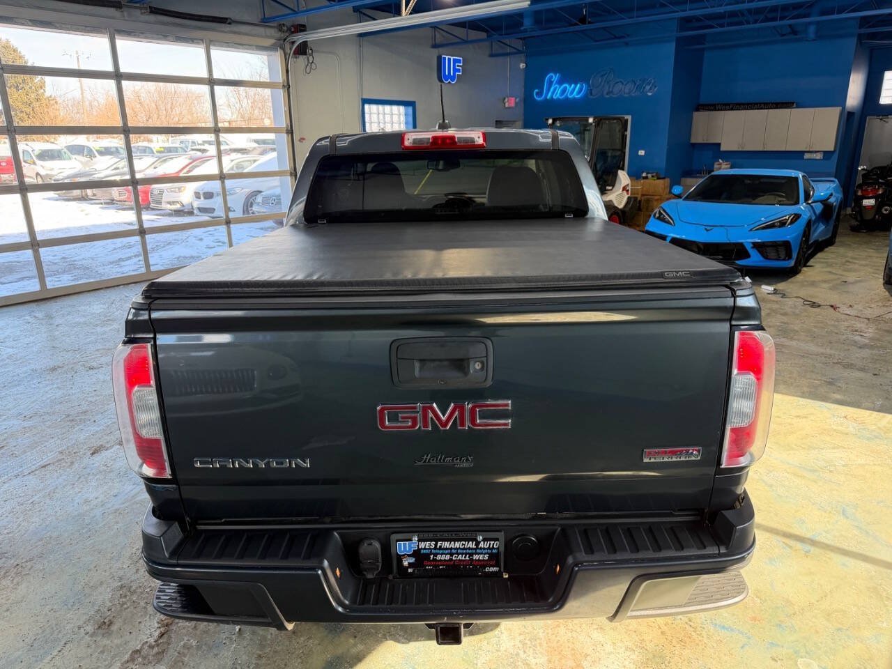 Used 2015 GMC Canyon SLE AWD/4WD image 12