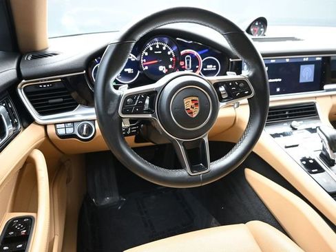 Used 2019 Porsche Panamera 4 w/ Premium Package image 21