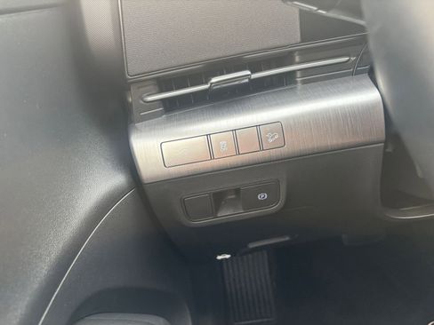 Used 2025 Hyundai Kona SEL image 36