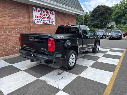 Used 2021 Chevrolet Colorado LT w/ LT Convenience Package AWD/4WD image 3