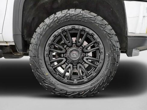Used 2021 GMC Sierra 2500 SLT w/ SLT Premium Package AWD/4WD image 34
