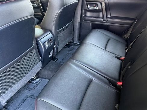 Certified 2024 Toyota 4Runner TRD Off-Road Premium w/ Off Road Premium Plus Package AWD/4WD image 11