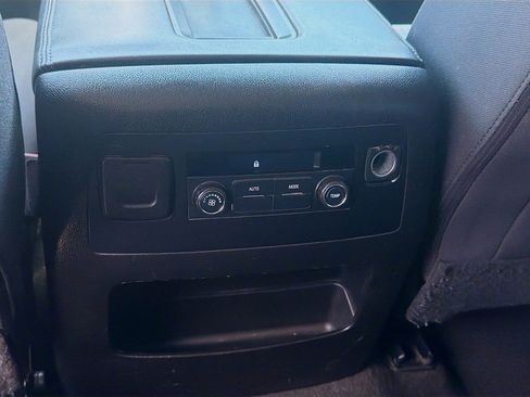 Used 2019 GMC Yukon SLE w/ Convenience Package RWD image 23