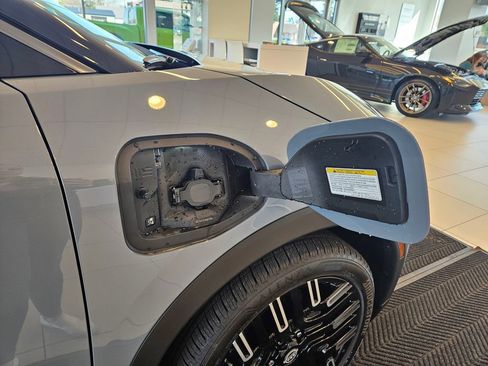 New 2026 Nissan Leaf Platinum+ w/ Cargo Package (Platinum+) image 34