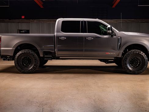 Used 2025 Ford F350 Lariat w/ Lariat Ultimate Package image 11