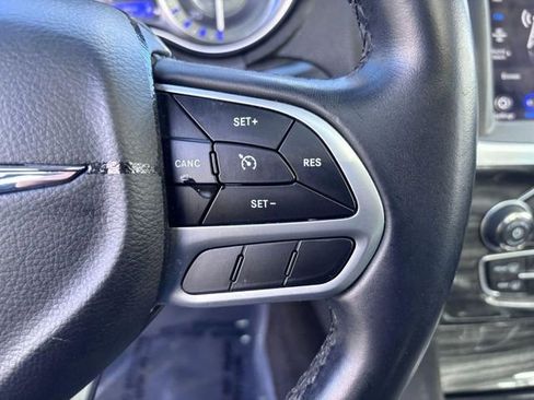 Used 2019 Chrysler 300 Touring L w/ Quick Order Package 22F image 19