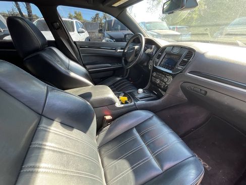 Used 2017 Chrysler 300 S w/ 300S Premium Group AWD/4WD image 10