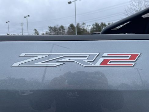 Used 2021 Chevrolet Colorado ZR2 w/ ZR2 Dusk Special Edition image 9