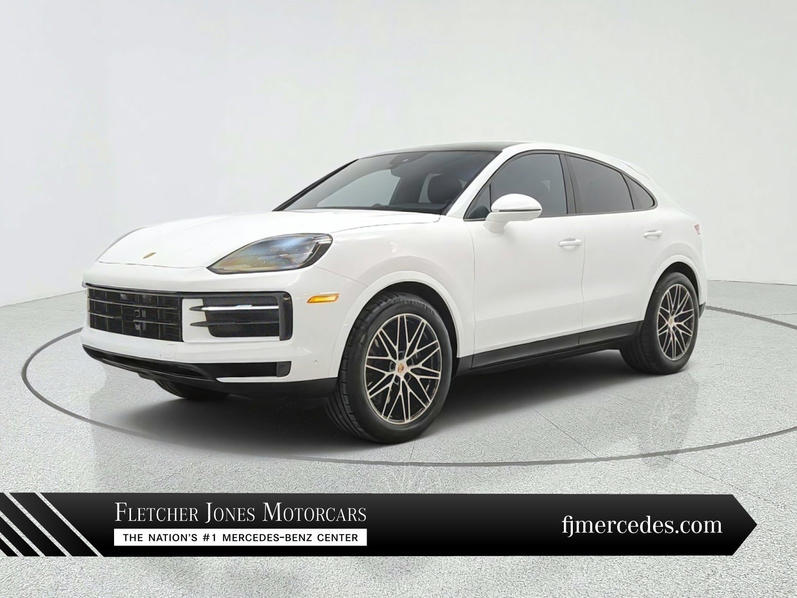 Used 2025 Porsche Cayenne Coupe AWD/4WD image 1