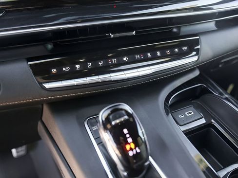 Used 2024 Cadillac Escalade ESV Sport w/ LPO, ONYX Package image 19