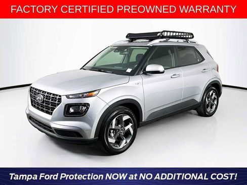 Used 2025 Hyundai Venue SEL FWD image 1