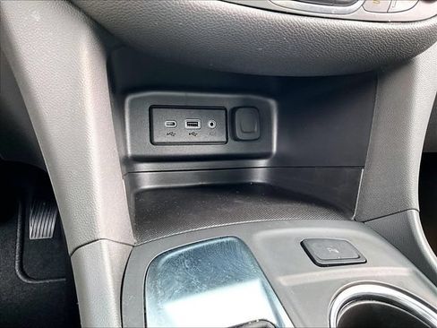Used 2024 Chevrolet Equinox LT FWD image 31
