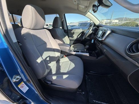 Used 2018 Toyota Tacoma SR5 image 42