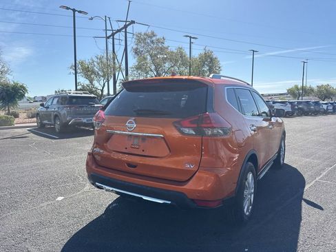 Used 2020 Nissan Rogue SV FWD image 9