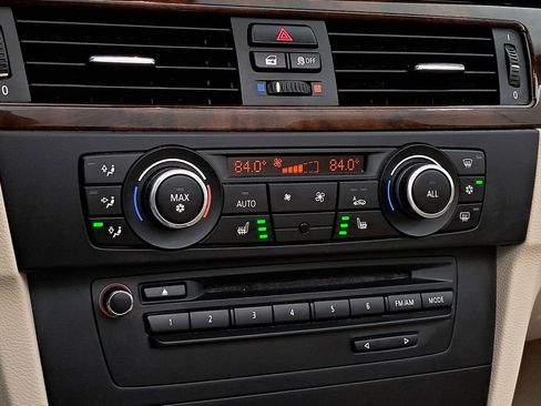 Used 2012 BMW 328i Convertible image 15