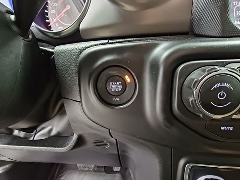 Used 2022 Jeep Gladiator Rubicon w/ Cold Weather Group image 23