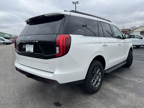 Used 2025 Ford Expedition Active image 4