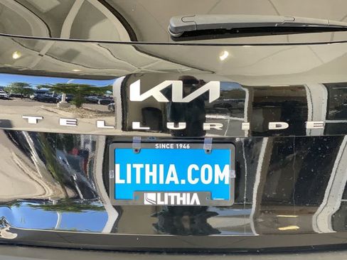 Used 2022 Kia Telluride LX AWD/4WD image 12