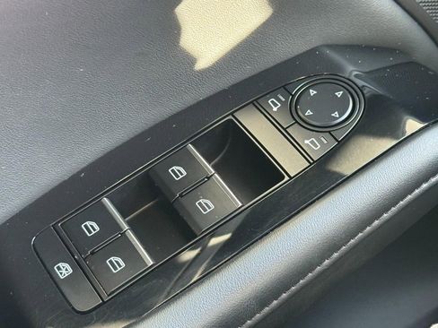 Used 2024 MAZDA MAZDA3 s image 20