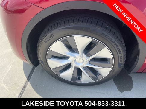 Used 2024 Tesla Model Y Long Range AWD/4WD image 13