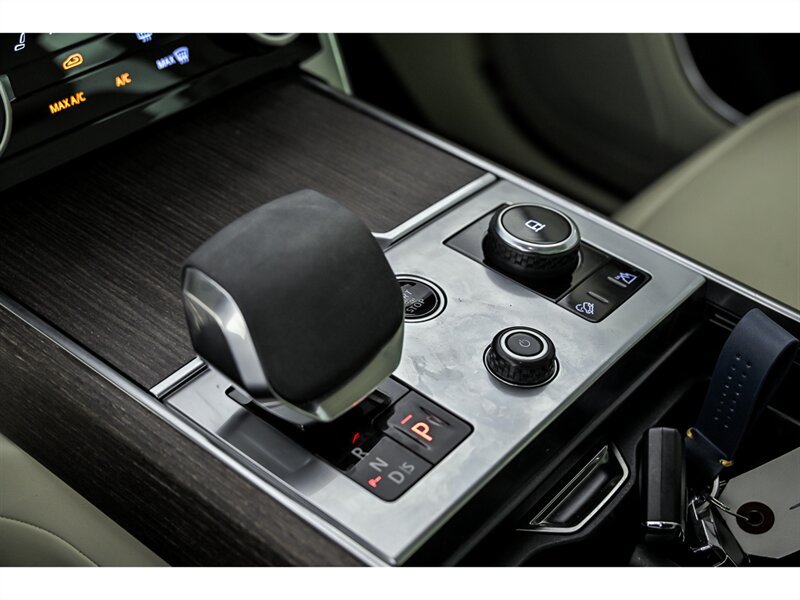 Used 2023 Land Rover Range Rover SE AWD/4WD image 29