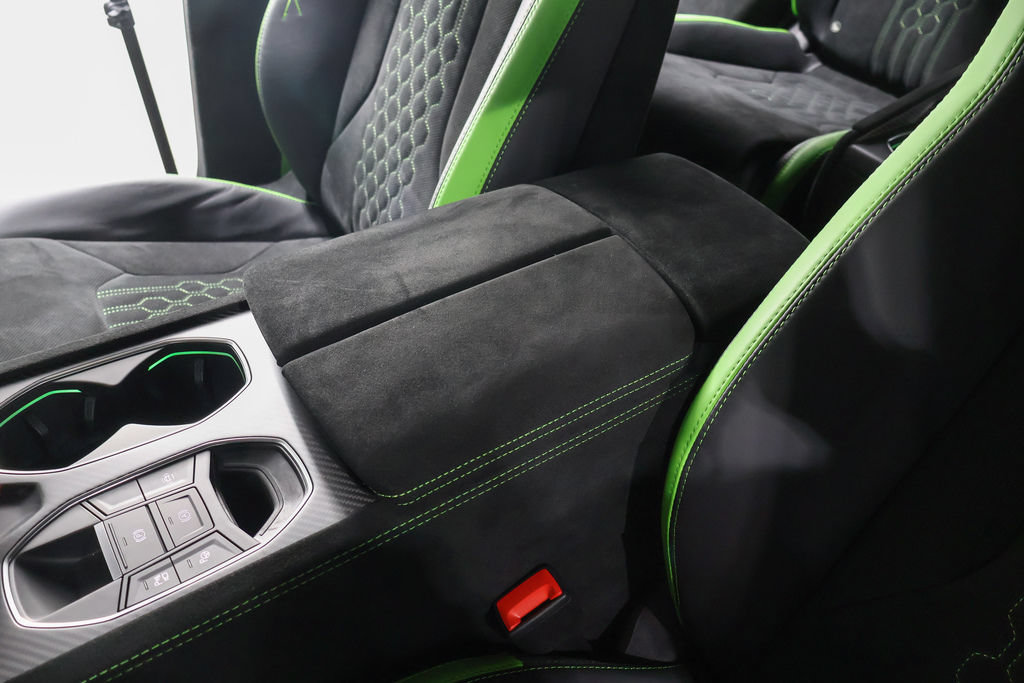 Used 2024 Lamborghini Urus Performante AWD/4WD image 33