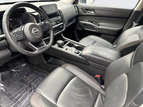 Used 2023 Nissan Pathfinder SL image 10