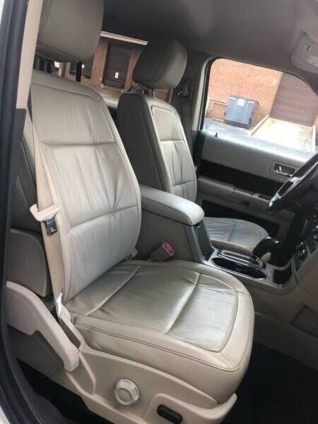 Used 2010 Ford Flex SEL AWD/4WD image 14