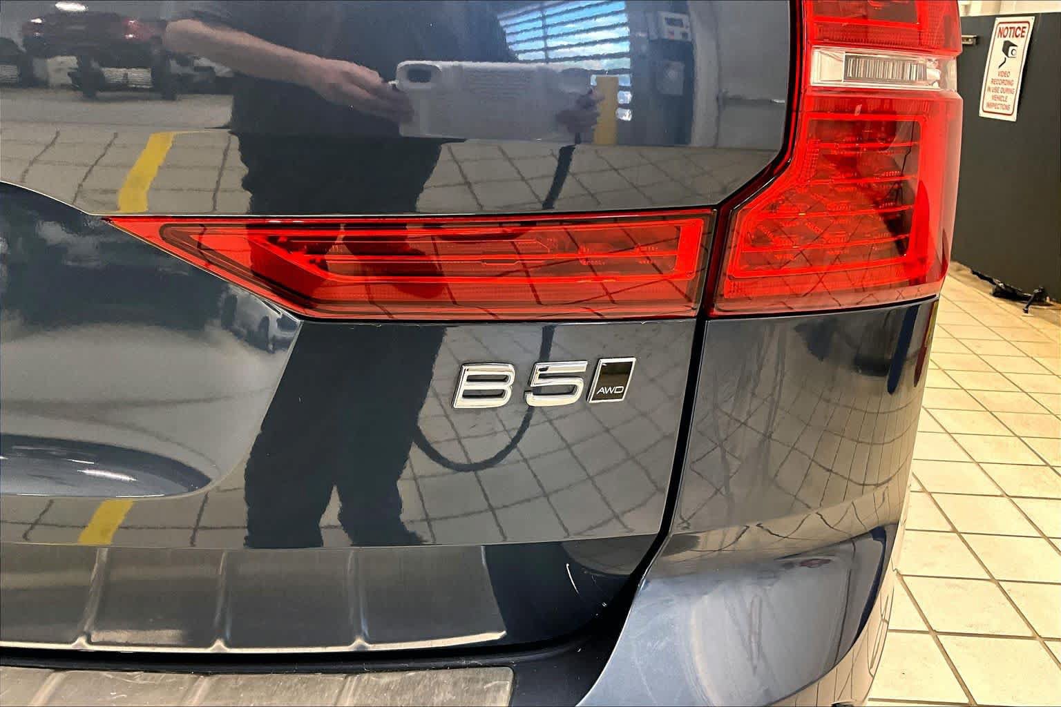Used 2024 Volvo XC60 B5 Plus w/ Protection Package Premier AWD/4WD image 10