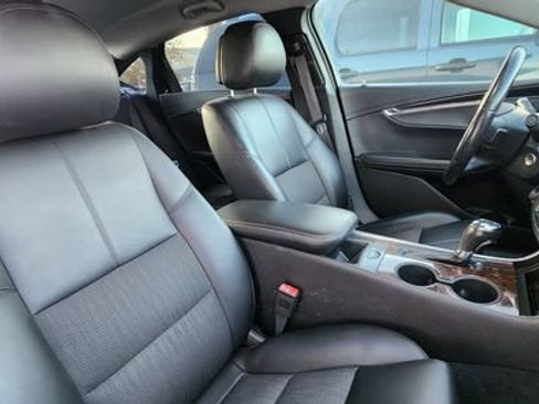 Used 2014 Chevrolet Impala LT FWD image 13