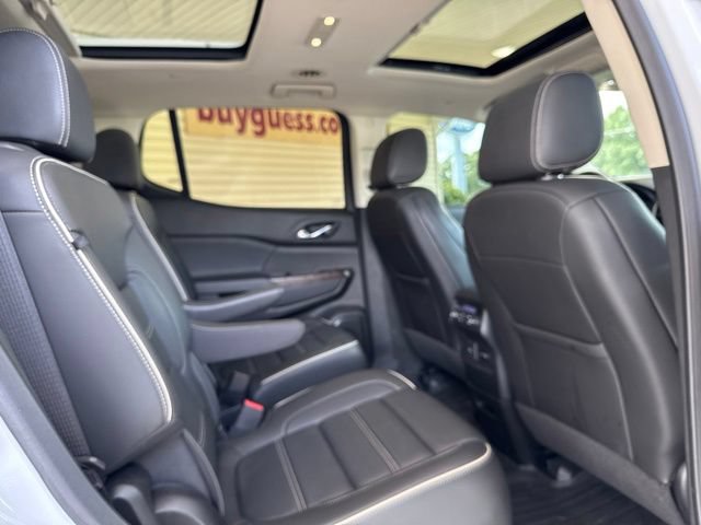 Used 2023 GMC Acadia Denali w/ Denali Technology Package AWD/4WD image 5