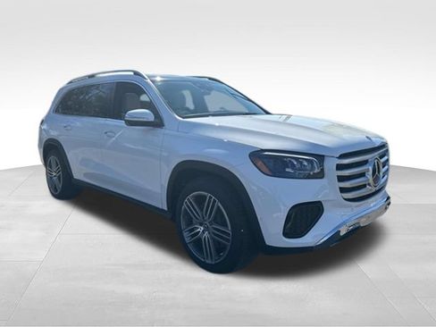 Certified 2025 Mercedes-Benz GLS 450 4MATIC image 9