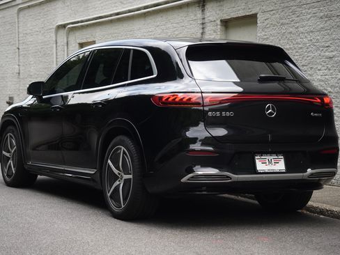 Used 2023 Mercedes-Benz EQS 580 4MATIC SUV image 5