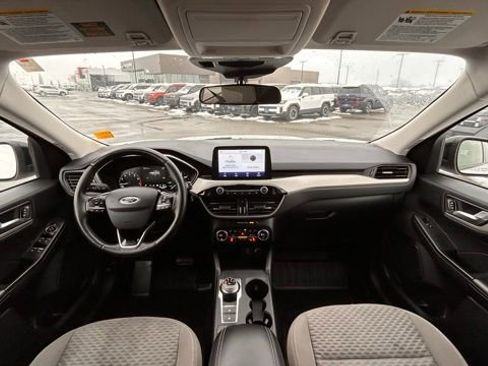 Used 2021 Ford Escape SE w/ SE Sport Appearance Package image 13
