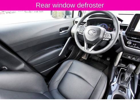 Used 2024 Toyota Corolla Cross XLE image 8