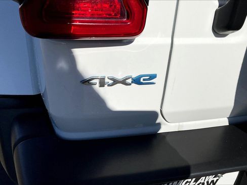 Used 2024 Jeep Wrangler Unlimited Sahara image 14