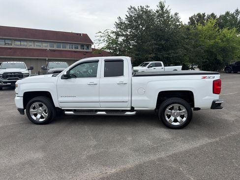 Used 2018 Chevrolet Silverado 1500 LTZ Z71 w/ LTZ Plus Package AWD/4WD image 8