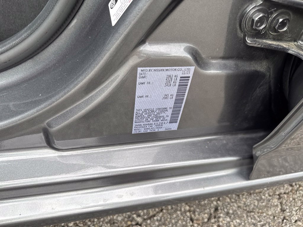 Used 2024 Nissan Altima 2.5 SV FWD image 41