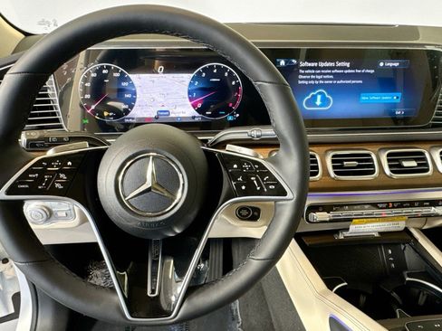 New 2026 Mercedes-Benz GLE 450 4MATIC image 11