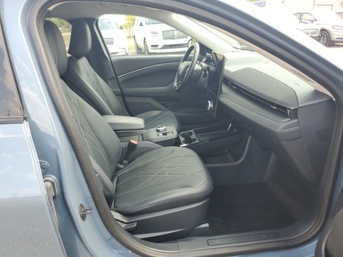 Used 2024 Ford Mustang Mach-E Select w/ Comfort Package Lite AWD/4WD image 9