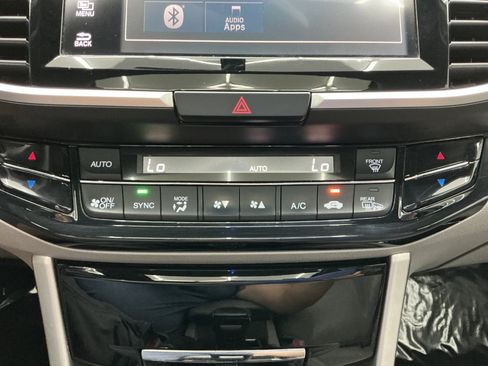 Used 2016 Honda Accord EX-L image 37